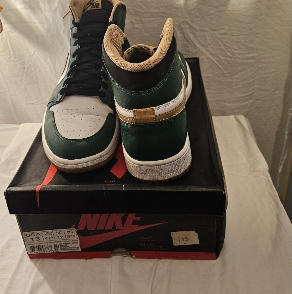 Nike Green and White High-Top Sneakers